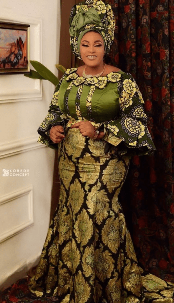 Classy Asoebi Styles