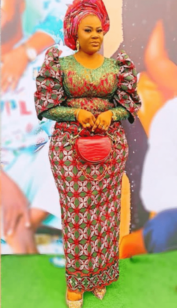 Classy Asoebi Styles