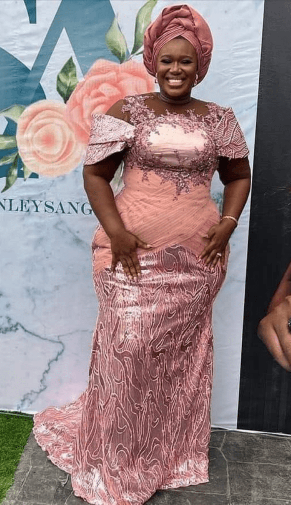 Classy Asoebi Styles