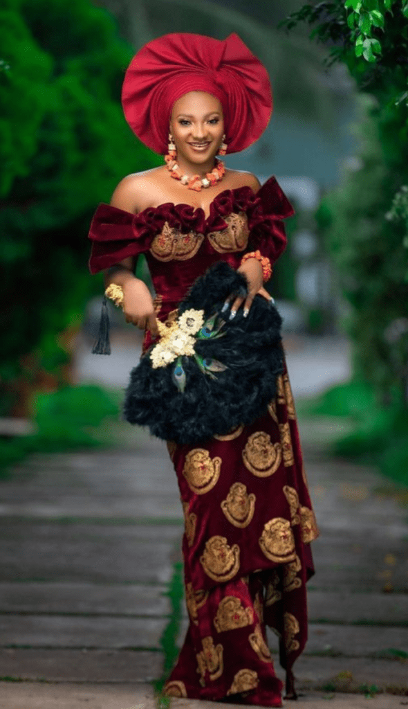 20 PHOTOS: Lovely Traditional Styles for Brides They Can Rock on Their Special Day Traditional Styles for Brides