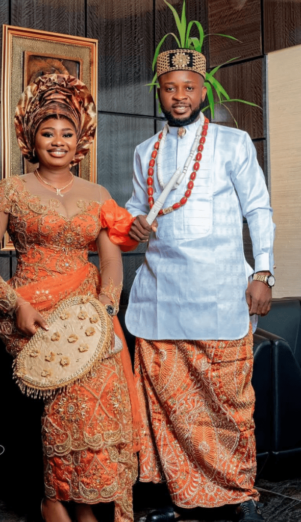 15 PHOTOS: Most Attractive Efik Traditional Wedding Attire for Couples Copy Of Copy Of Untitled Design 9 590x1024